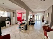 Lagkada bei Makry Gialos MIT BESICHTIGUNGSVIDEO! Kreta, Makry Gialos: 4-Zimmer-Erdgeschosswohnung in Strandnähe zu verkaufen Wohnung kaufen